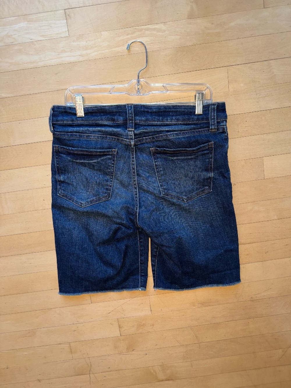 Kut from the Kloth Natalie Bermuda short, 8, CB2656 - Picture 3 of 3